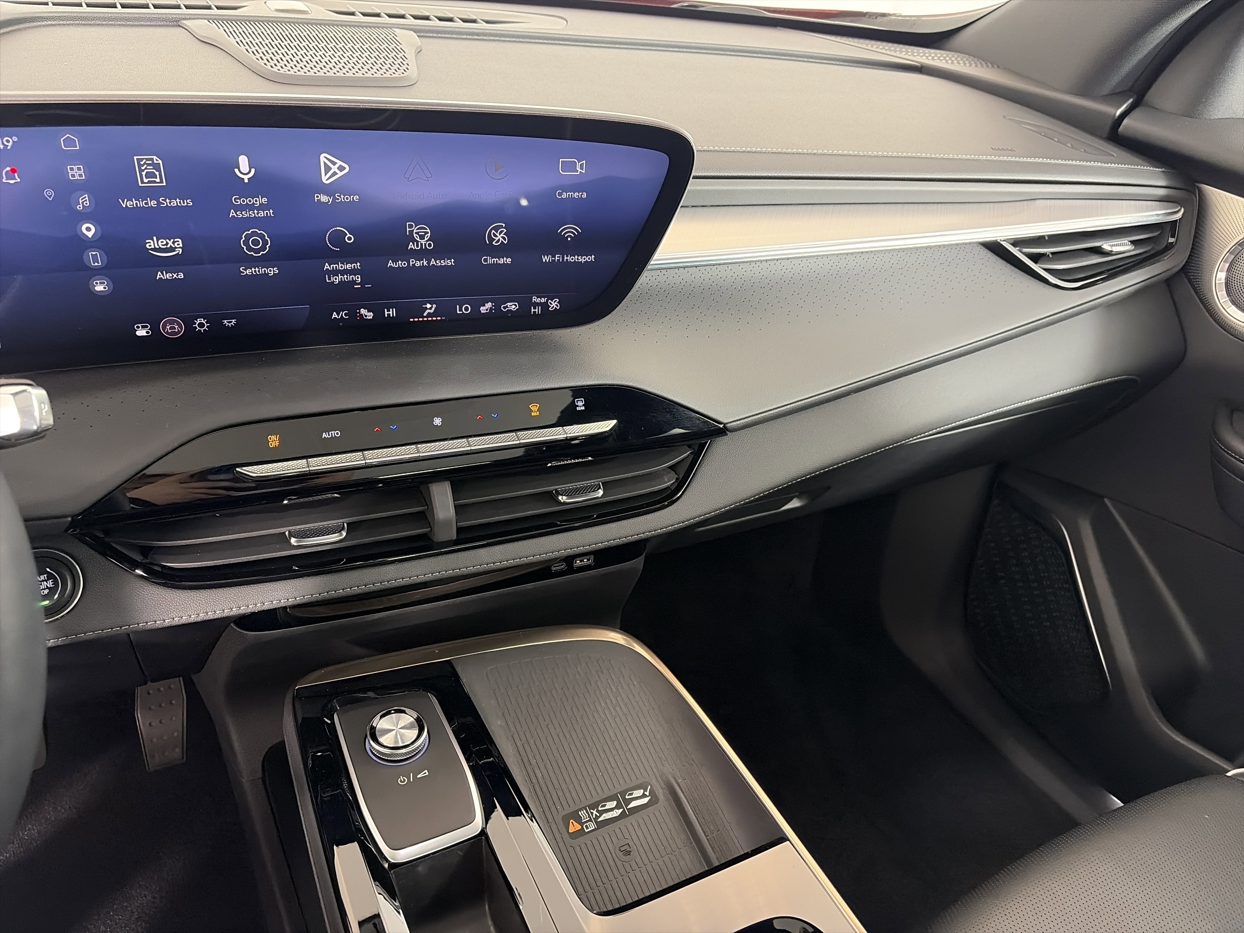 Certified 2025 Buick Enclave Avenir AWD/4WD image 4