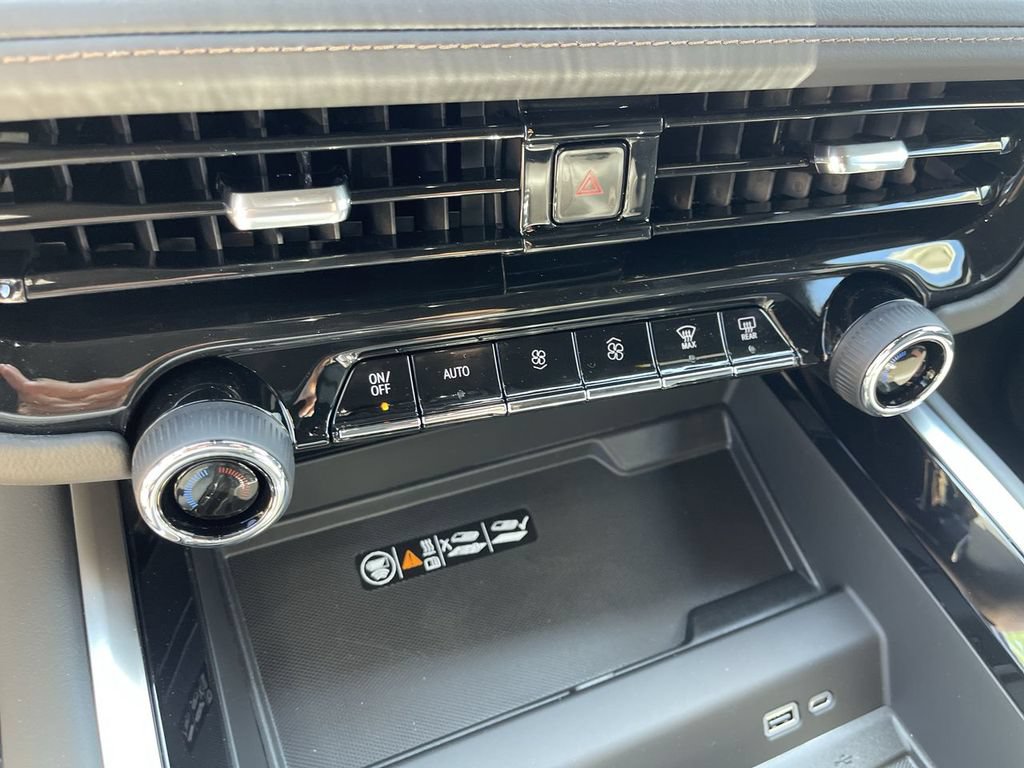 New 2026 Chevrolet Suburban High Country AWD/4WD image 19