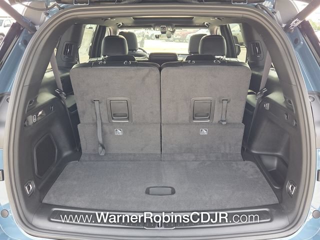 New 2026 Jeep Grand Cherokee L Limited w/ Limited Altitude Package AWD/4WD image 13