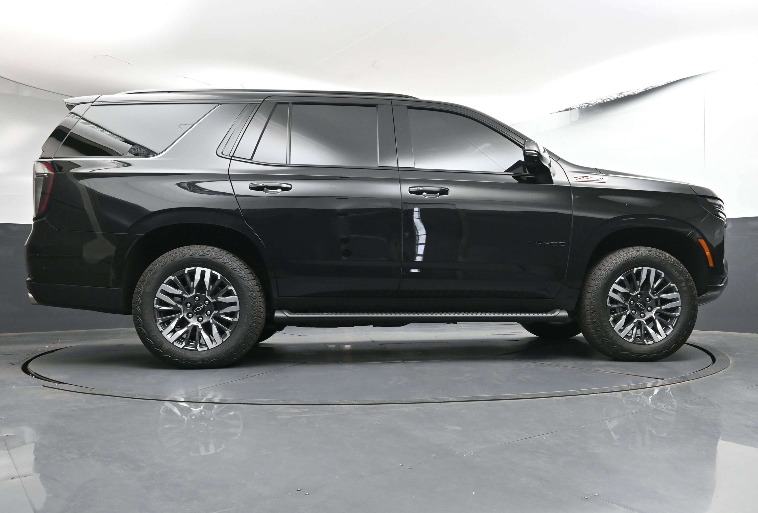 Used 2026 Chevrolet Tahoe Z71 w/ Comfort Package image 26