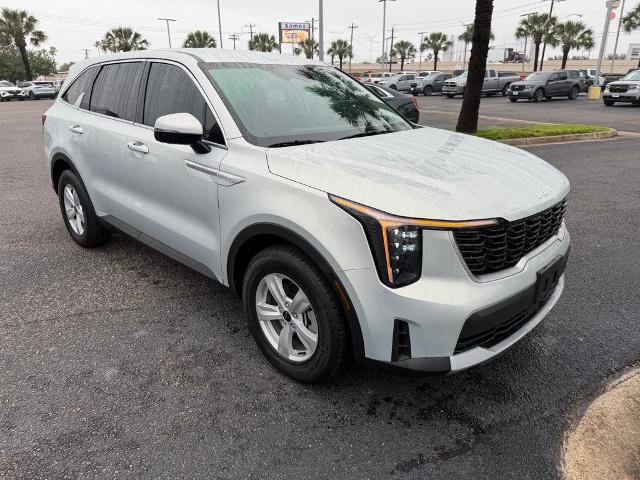 Used 2026 Kia Sorento LX FWD image 8