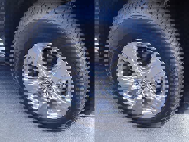 Used 2025 Toyota RAV4 XLE image 16