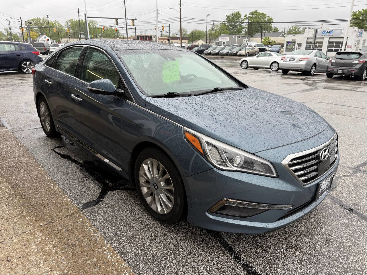 Used 2015 Hyundai Sonata Limited w/ Option Group 06 FWD image 4