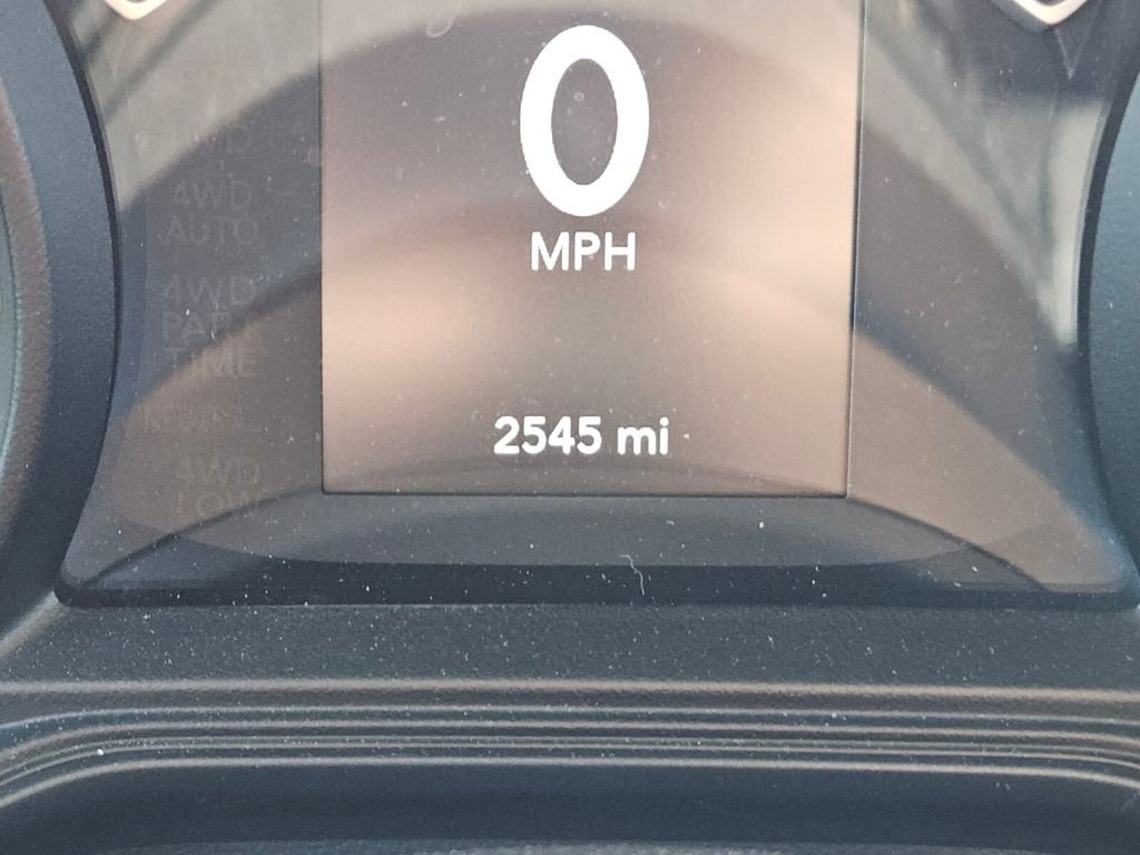 Used 2025 Jeep Gladiator Sport image 24