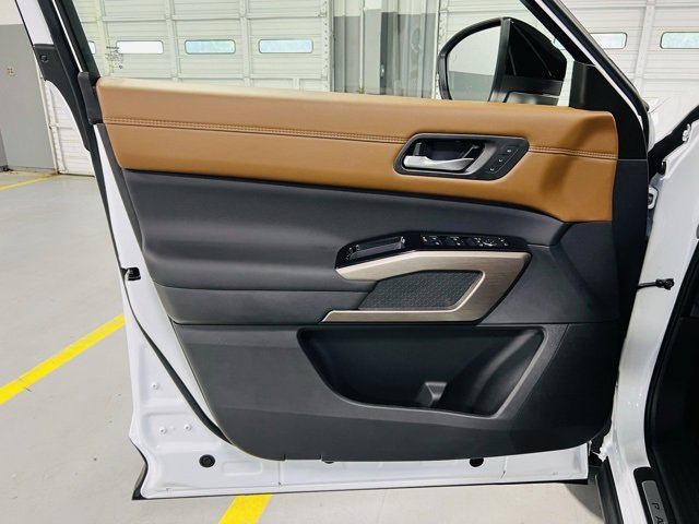 New 2025 Nissan Pathfinder Platinum image 27