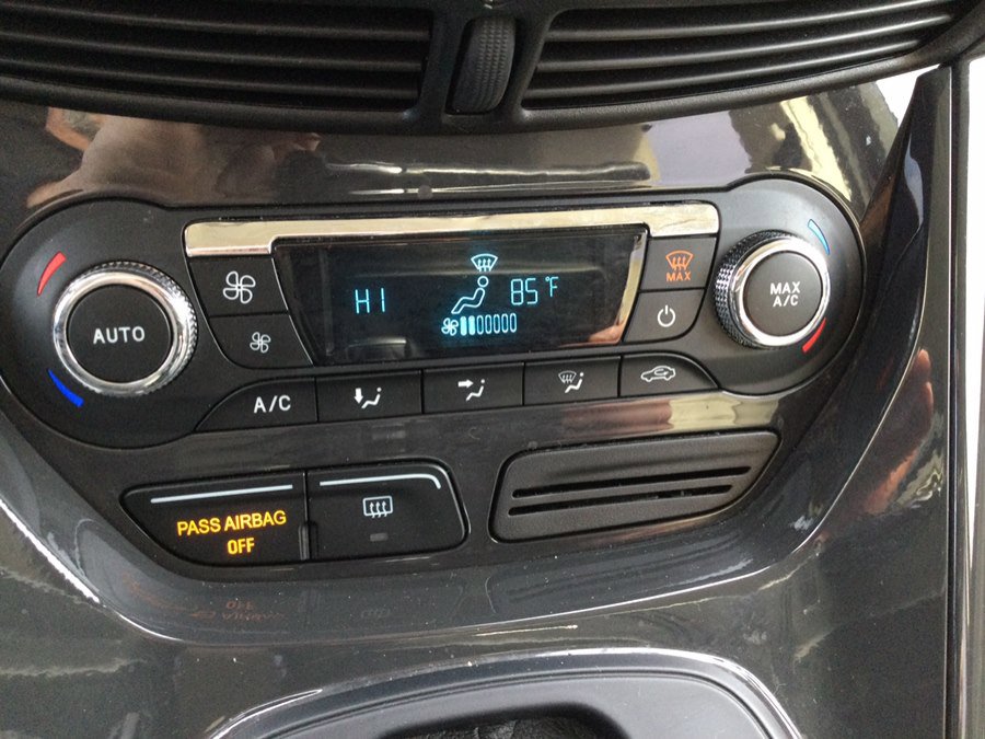 Used 2016 Ford Escape Titanium image 17