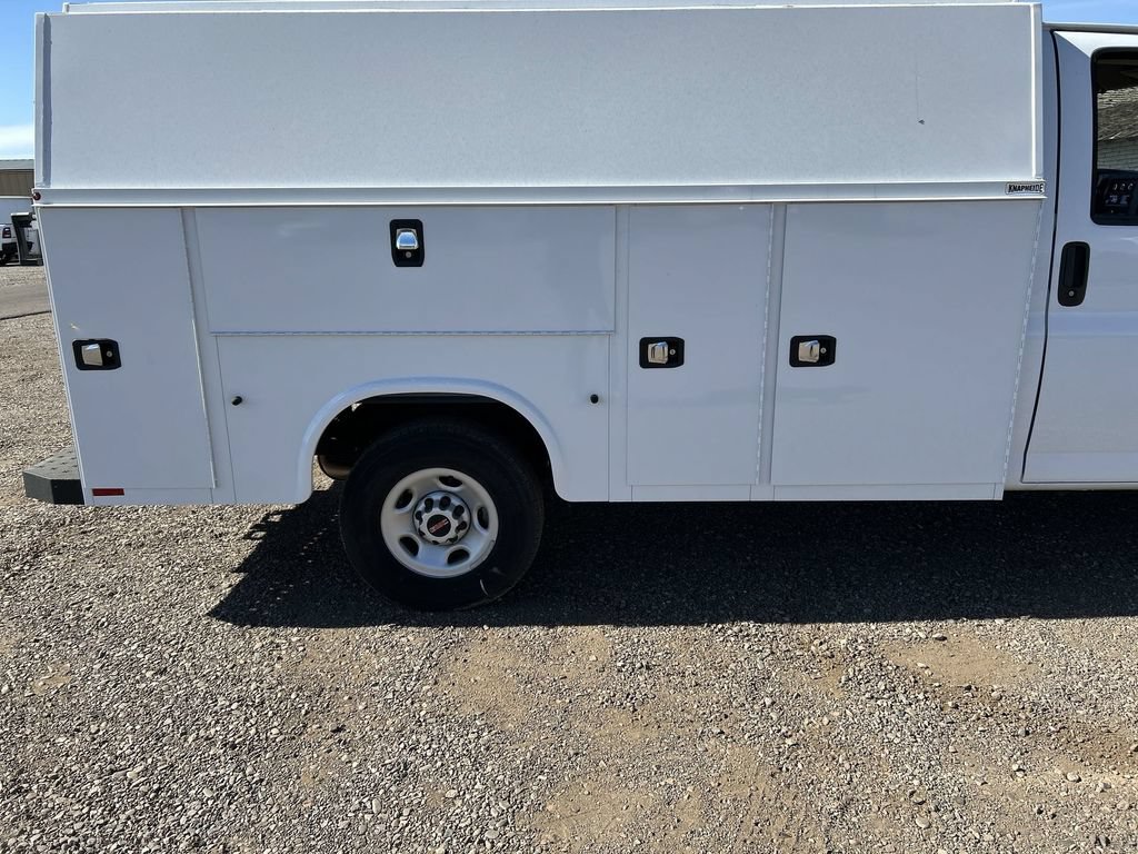 New 2025 GMC Savana 3500 w/ Power Convenience Package RWD image 26