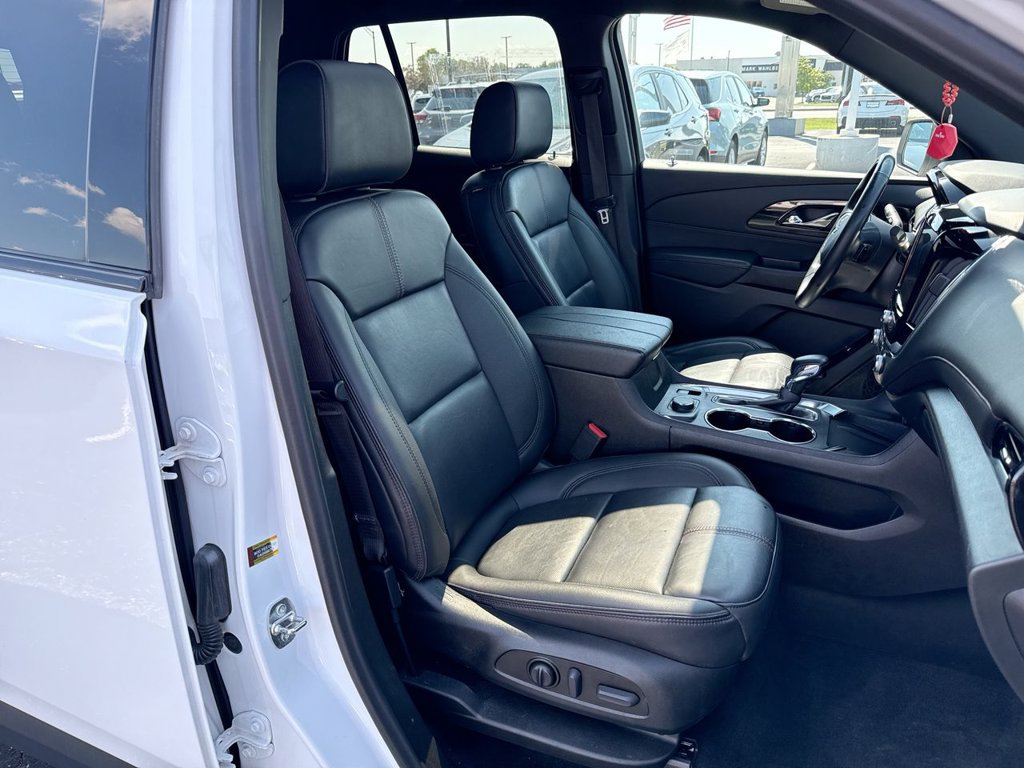 Used 2023 Chevrolet Traverse RS AWD/4WD image 26