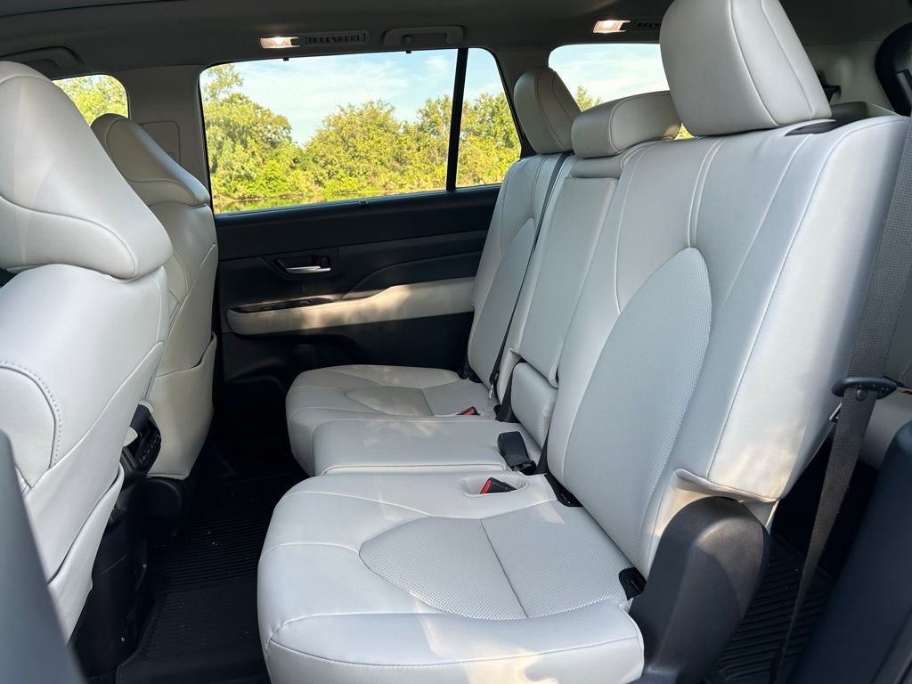 Certified 2025 Toyota Grand Highlander AWD Hybrid image 14