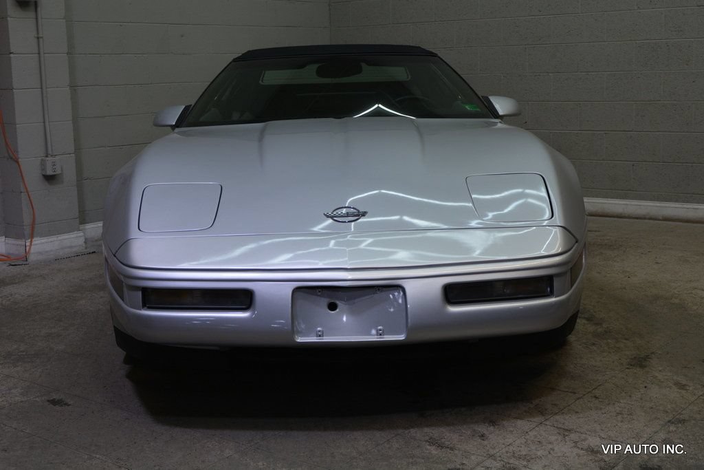 Used 1996 Chevrolet Corvette Convertible RWD image 9