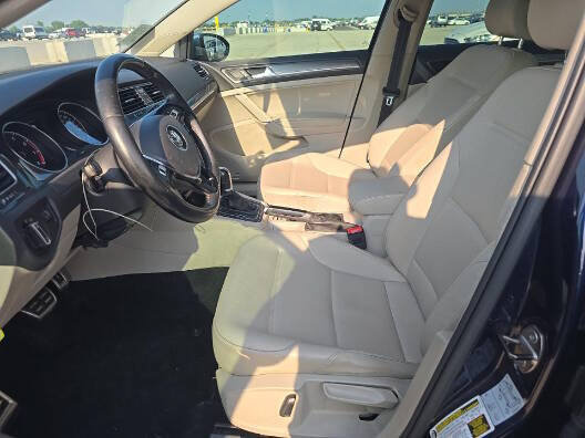 Used 2017 Volkswagen Golf Alltrack S AWD/4WD image 3