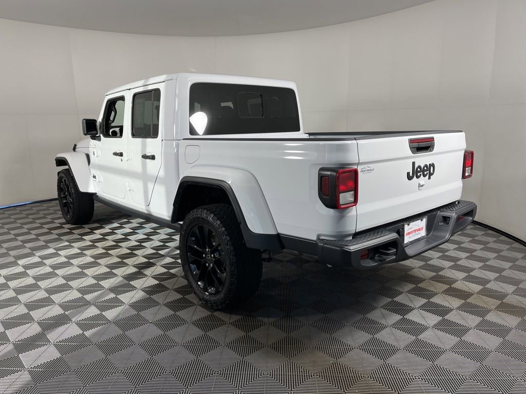 Used 2024 Jeep Gladiator Sport image 11