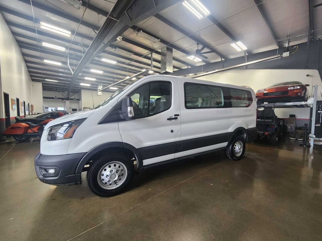 Used 2024 Ford Transit 250 Low Roof AWD image 29