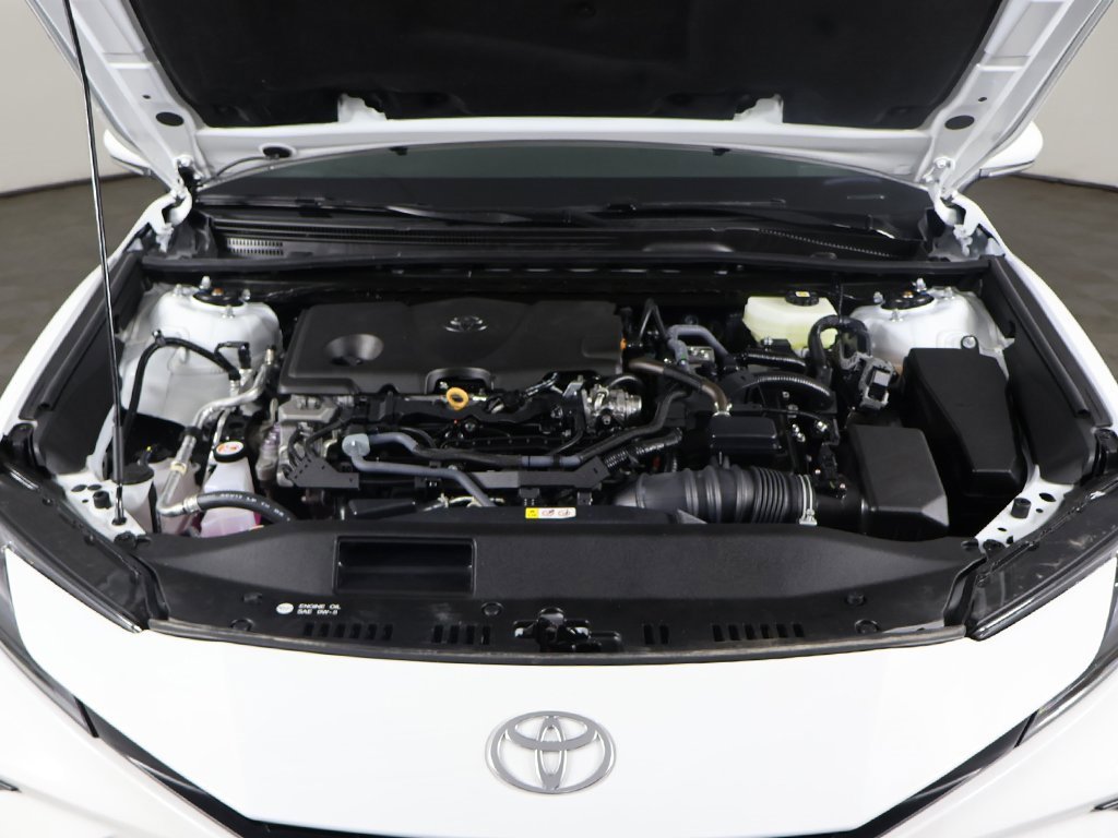 Used 2025 Toyota Camry SE image 17