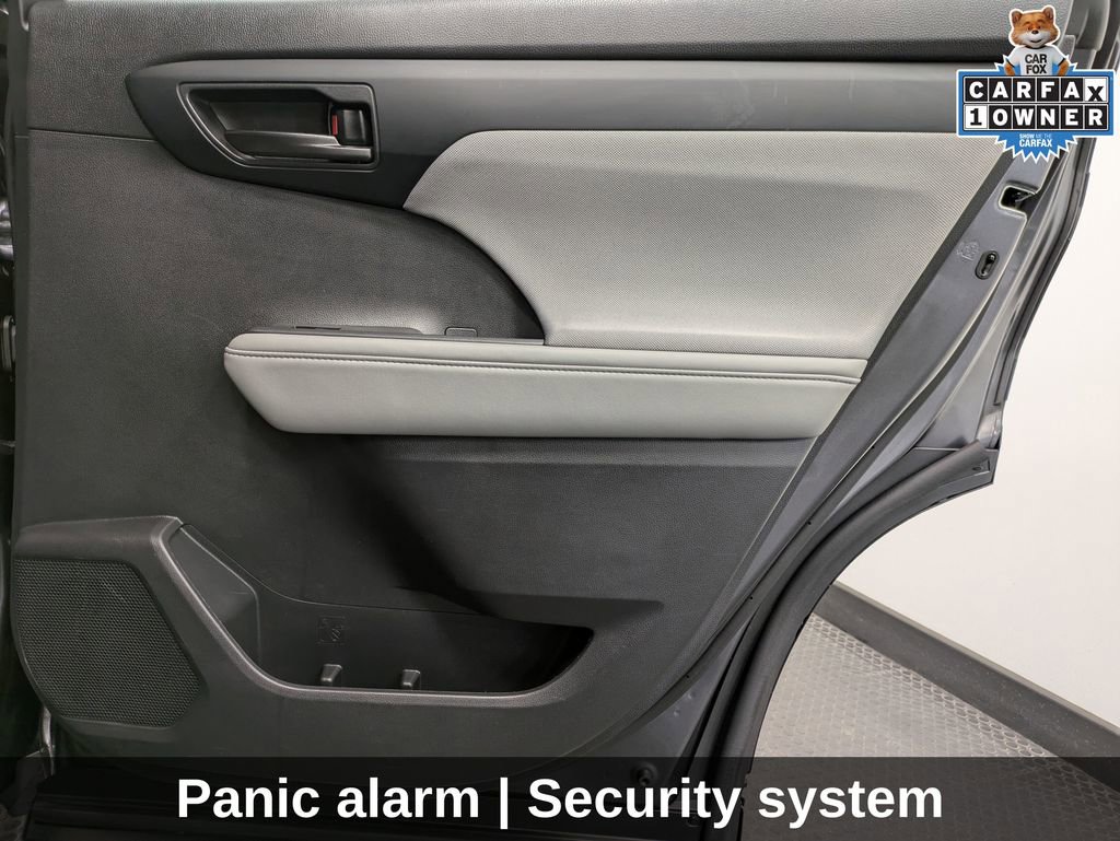 Used 2023 Toyota Highlander LE image 31