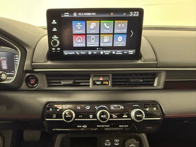 Used 2025 Honda Pilot Black Edition image 23