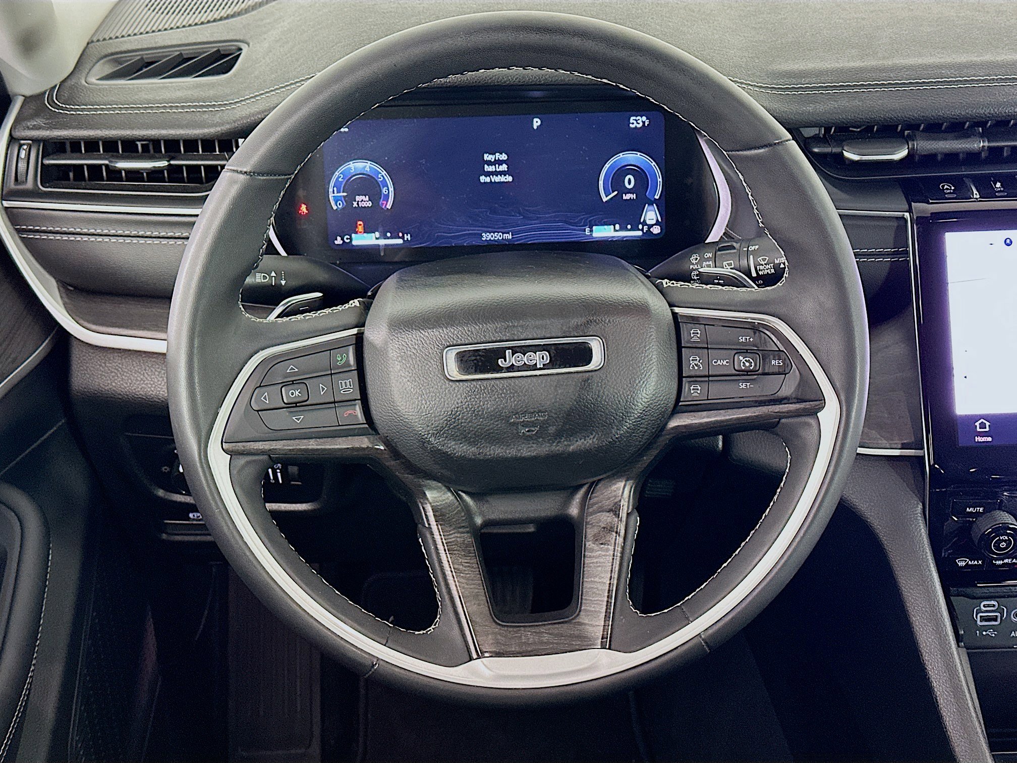 Used 2023 Jeep Grand Cherokee L Limited image 18