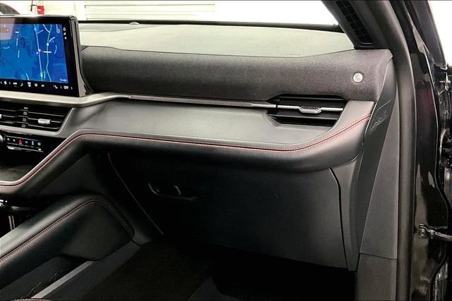 Used 2025 Ford Explorer ST-Line image 17