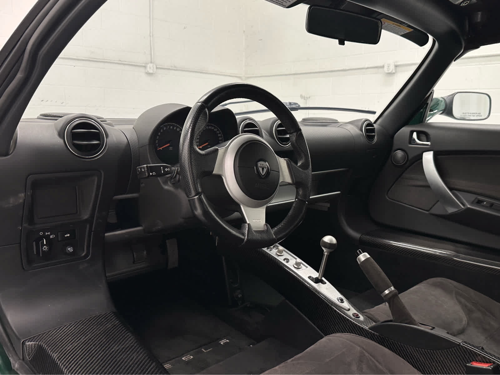 Used 2008 Tesla Roadster RWD image 10