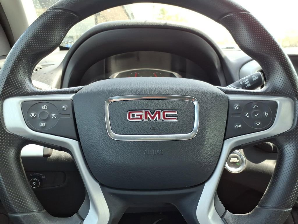 Used 2024 GMC Terrain SLE FWD image 28