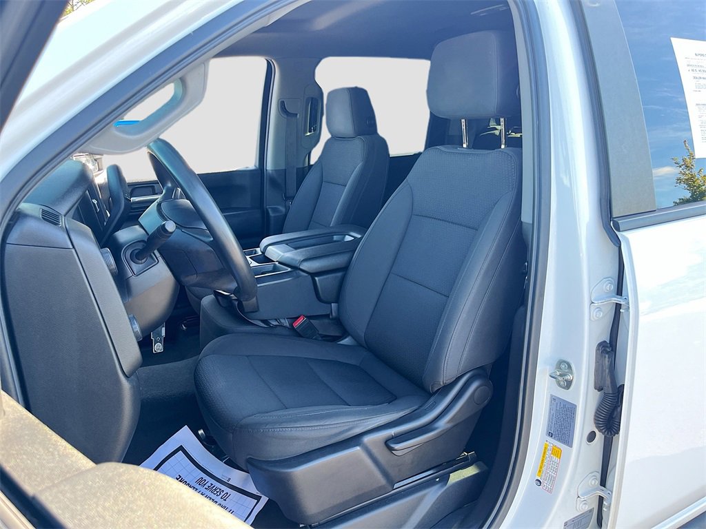 Used 2021 Chevrolet Silverado 2500 Custom w/ Custom Value Package image 19