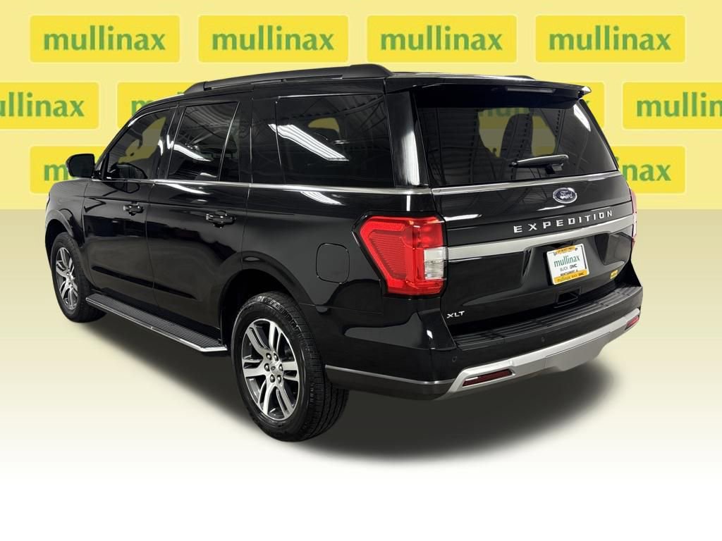 Used 2023 Ford Expedition XLT image 15