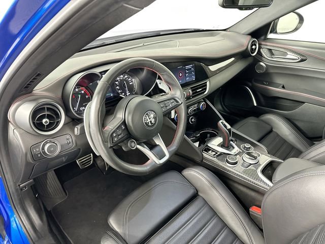 Used 2023 Alfa Romeo Giulia Estrema AWD/4WD image 9