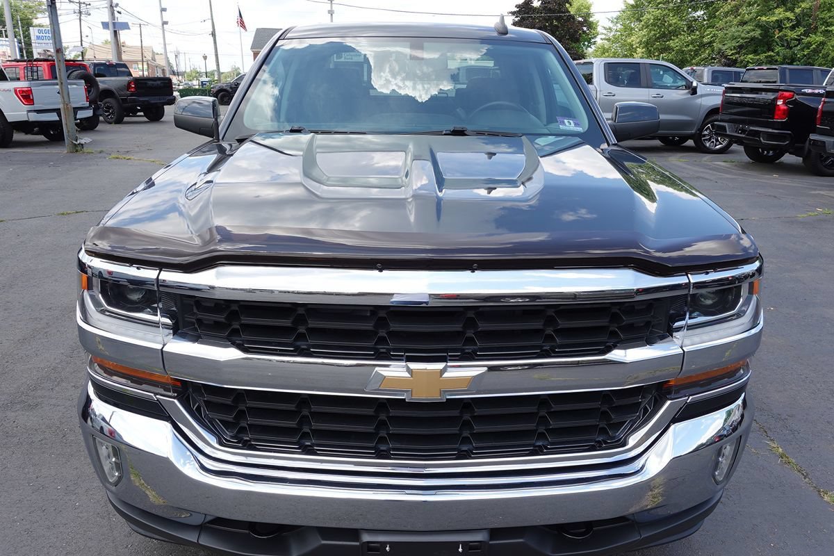 Used 2017 Chevrolet Silverado 1500 LT w/ All Star Edition AWD/4WD image 6