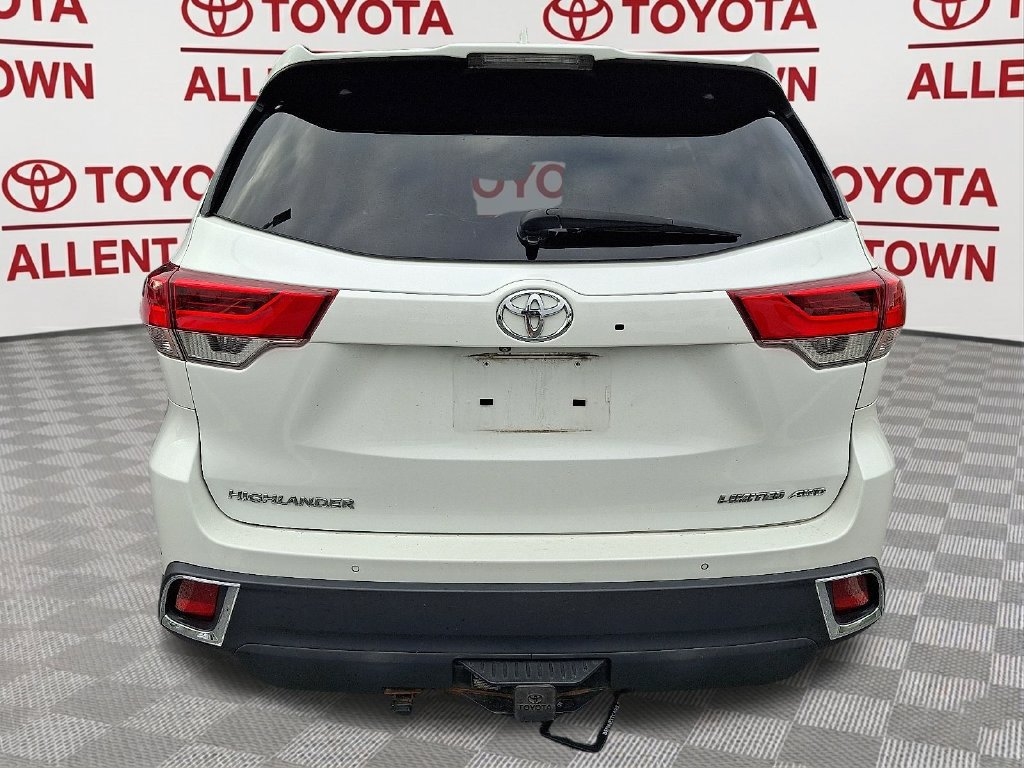 Used 2018 Toyota Highlander Limited AWD/4WD image 6