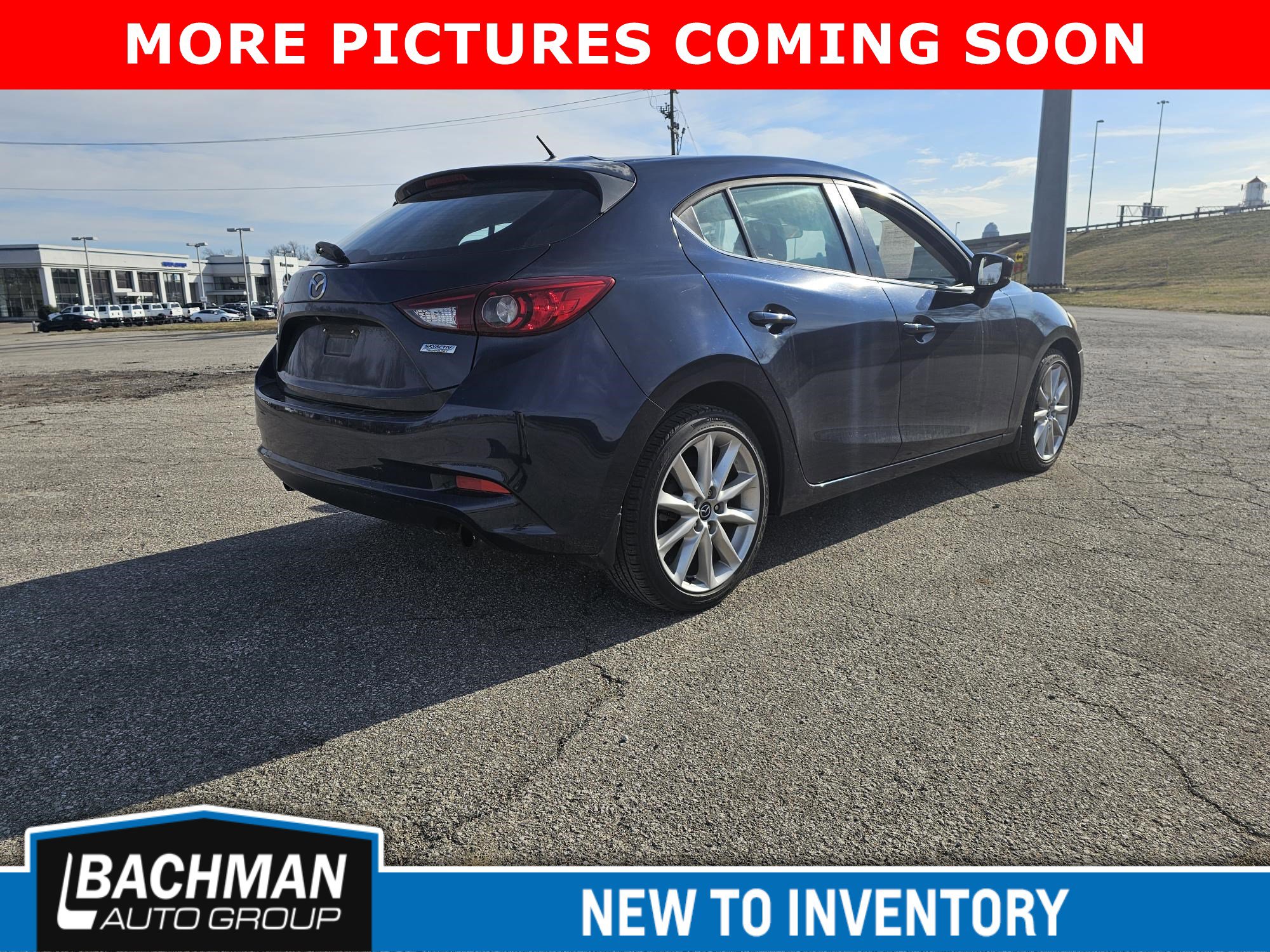 Used 2017 MAZDA MAZDA3 Touring image 9