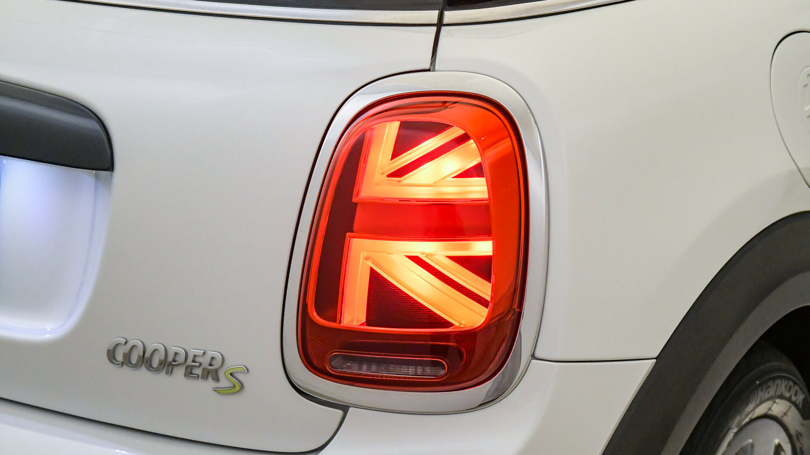 Certified 2024 MINI Cooper SE FWD image 12