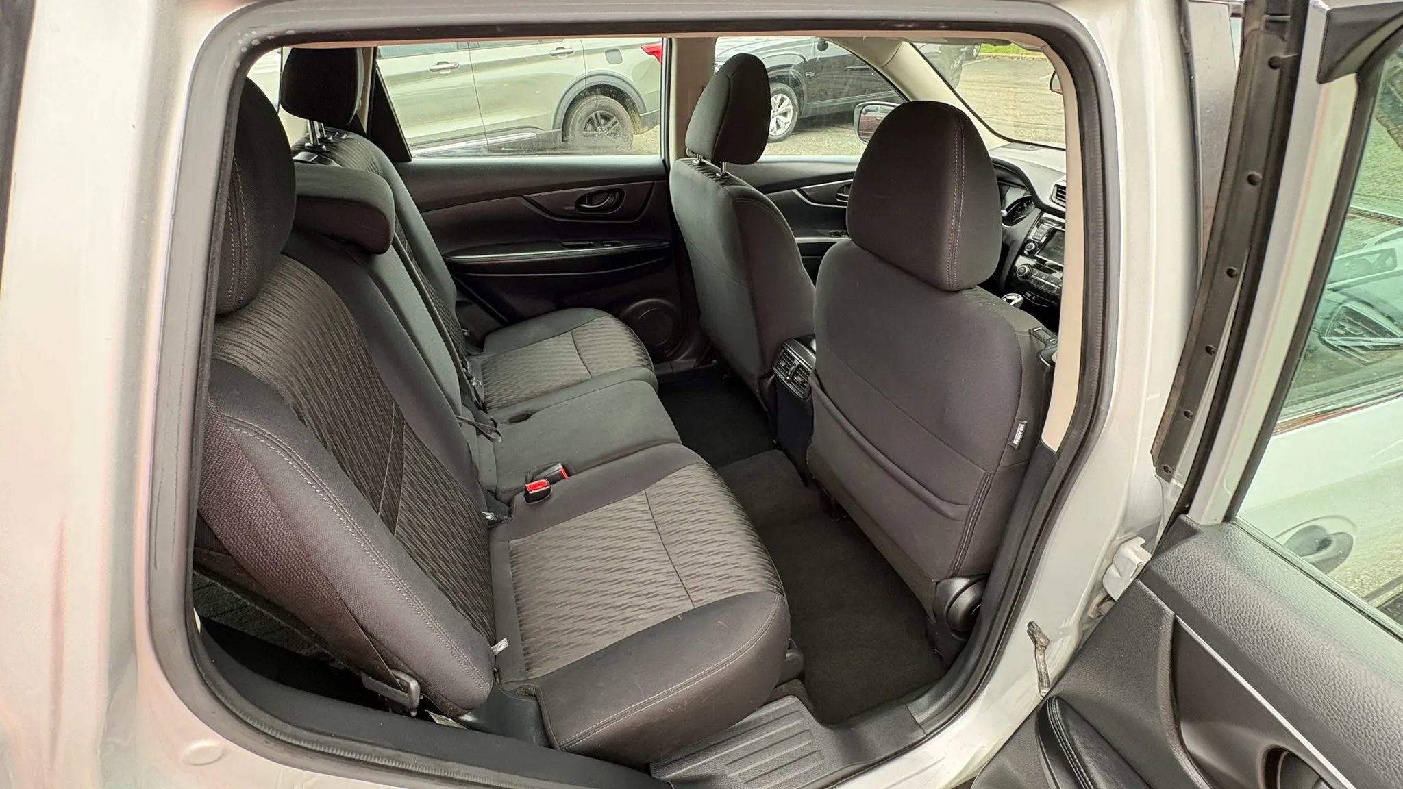 Used 2020 Nissan Rogue S AWD/4WD image 27