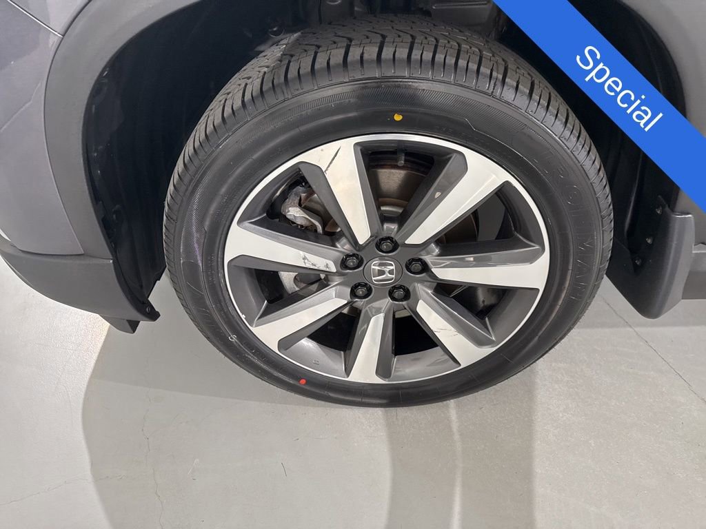 Used 2023 Honda Pilot Touring image 4