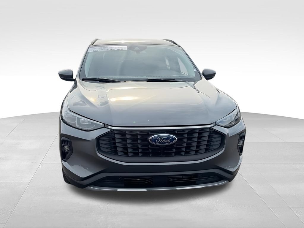 Used 2025 Ford Escape Platinum AWD/4WD image 3