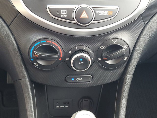 Used 2013 Hyundai Accent GS image 23