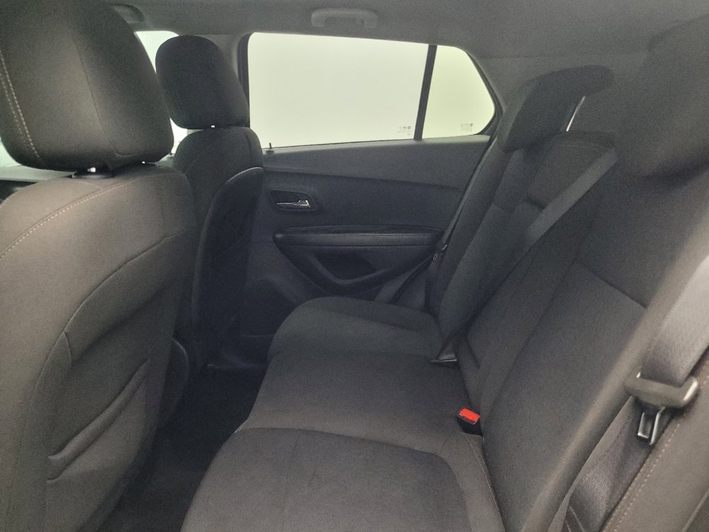 Used 2021 Chevrolet Trax LS w/ Tint and Cruise Package image 18