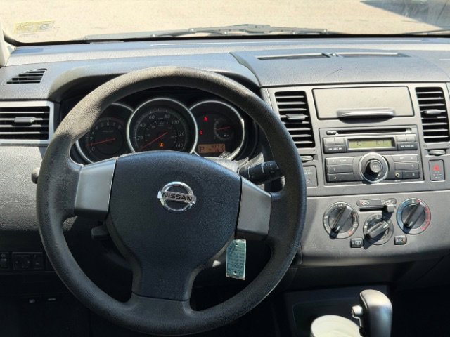 Used 2010 Nissan Versa 1.8 S image 4
