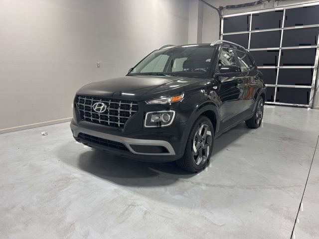 Certified 2026 Hyundai Venue SEL FWD image 3