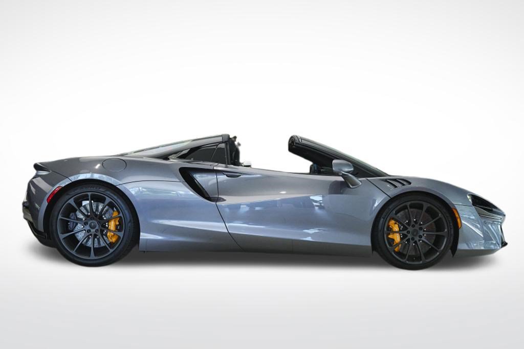 Used 2025 McLaren Artura Spider RWD image 5