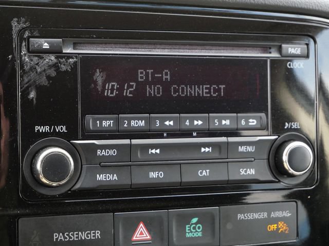 Used 2016 Mitsubishi Outlander ES AWD/4WD image 24