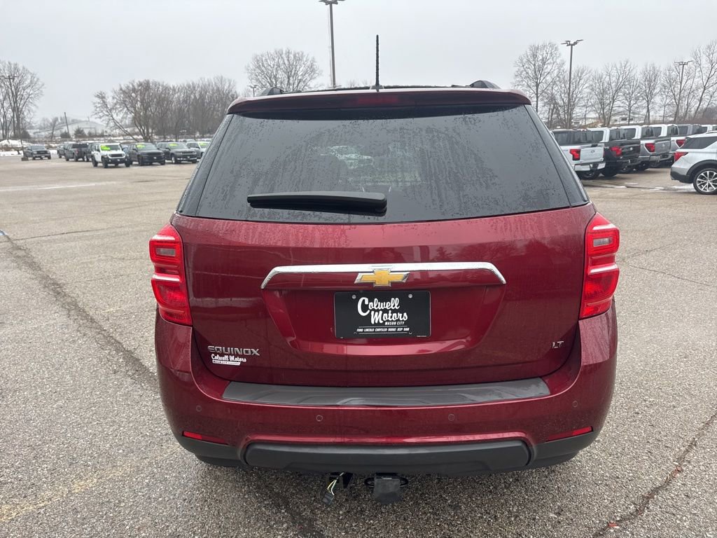 Used 2017 Chevrolet Equinox LT w/ Convenience Package image 3