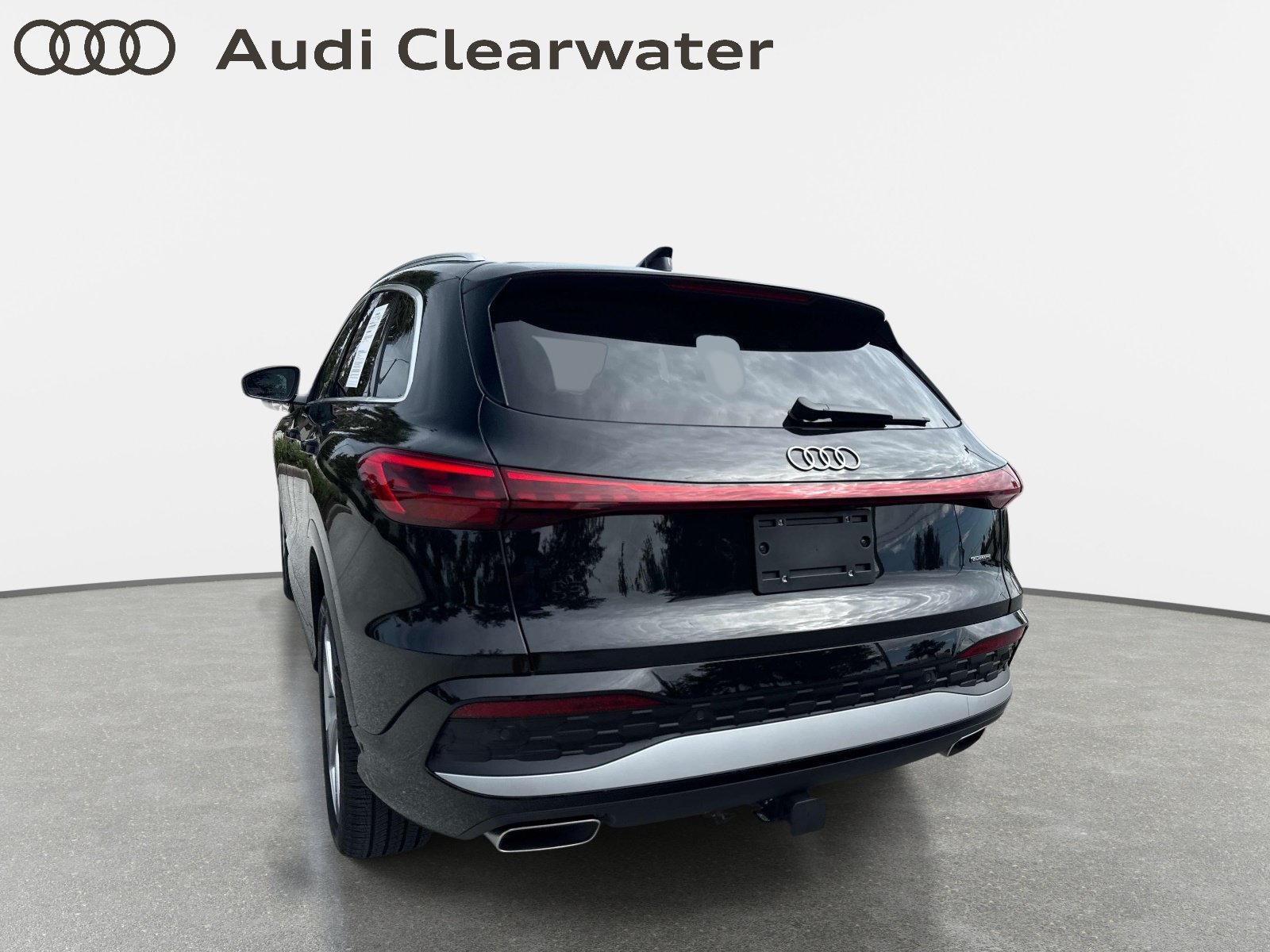 Certified 2025 Audi Q5 Premium AWD/4WD image 8