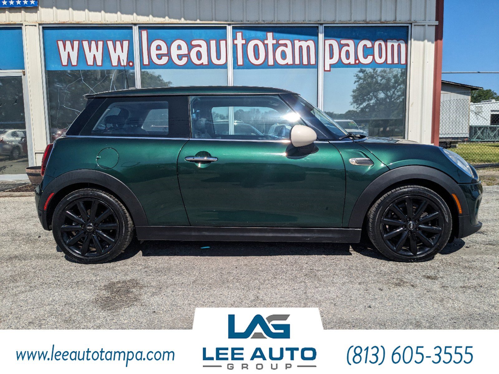 Used 2015 MINI Cooper 2-Door Hardtop image 3