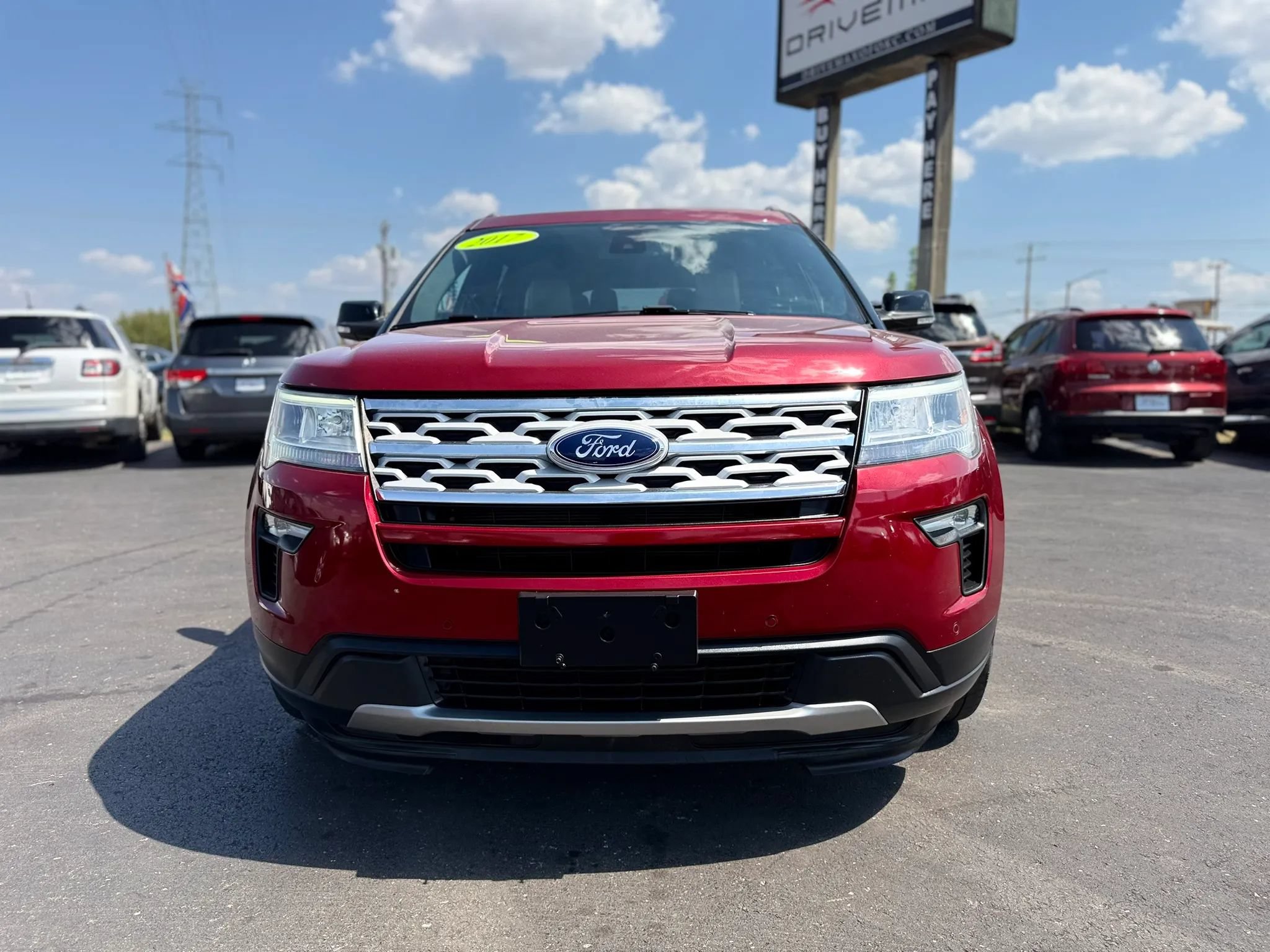 Used 2018 Ford Explorer XLT w/ Equipment Group 202A FWD image 15