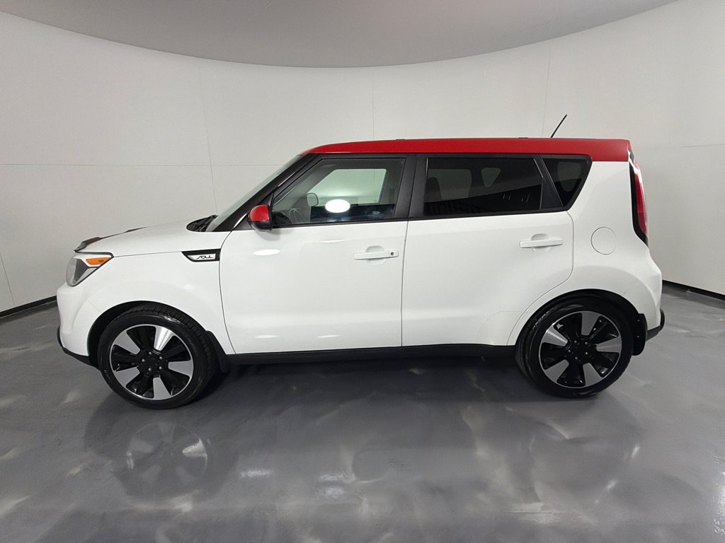 Used 2016 Kia Soul + w/ Designer's Package FWD image 8