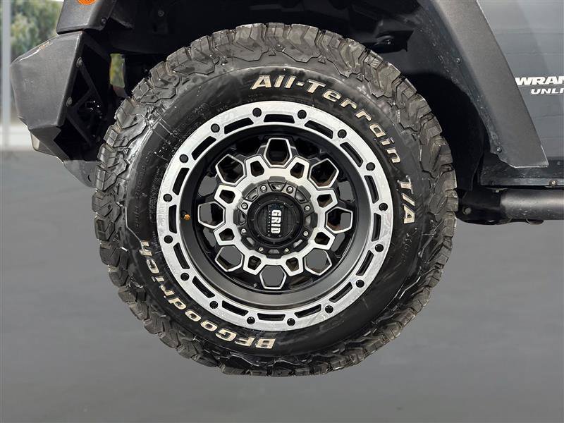 Used 2017 Jeep Wrangler Unlimited Rubicon w/ Max Tow Package image 20