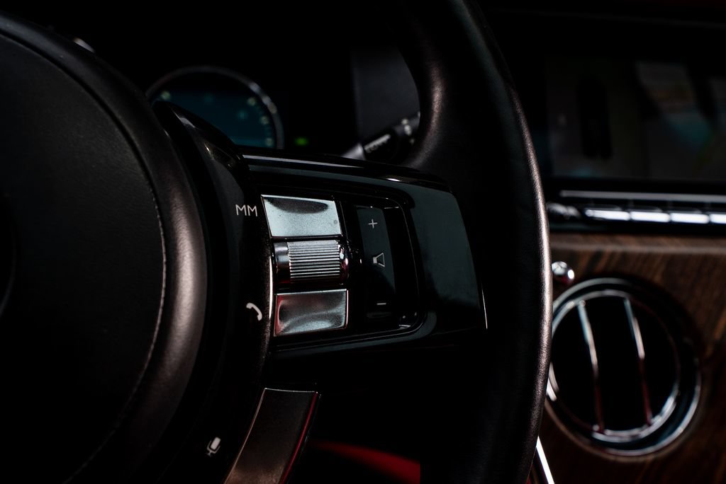 Used 2019 Rolls-Royce Cullinan AWD/4WD image 36