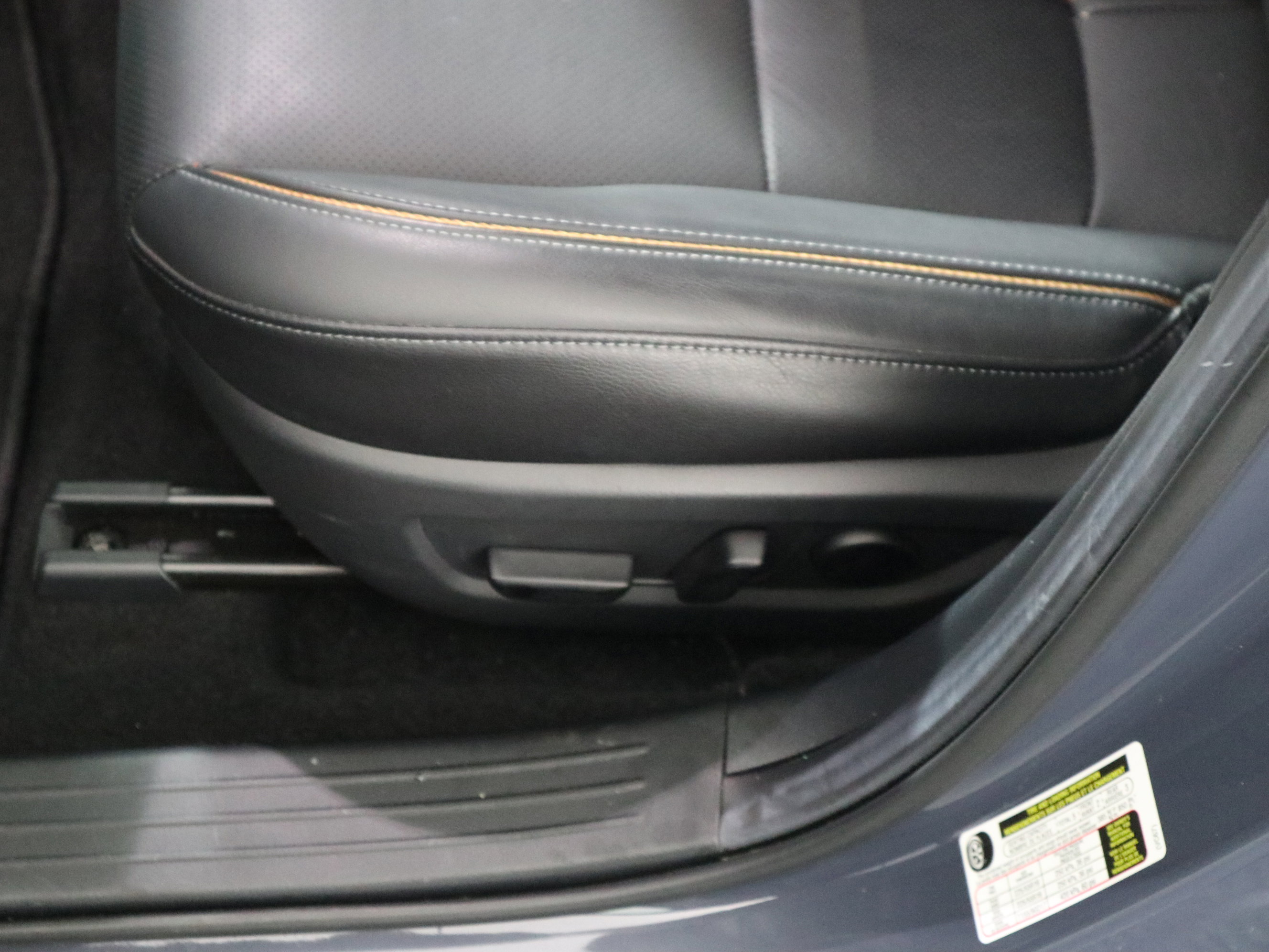 Certified 2025 MAZDA CX-50 2.5 Hybrid w/ Premium Plus Pkg image 21