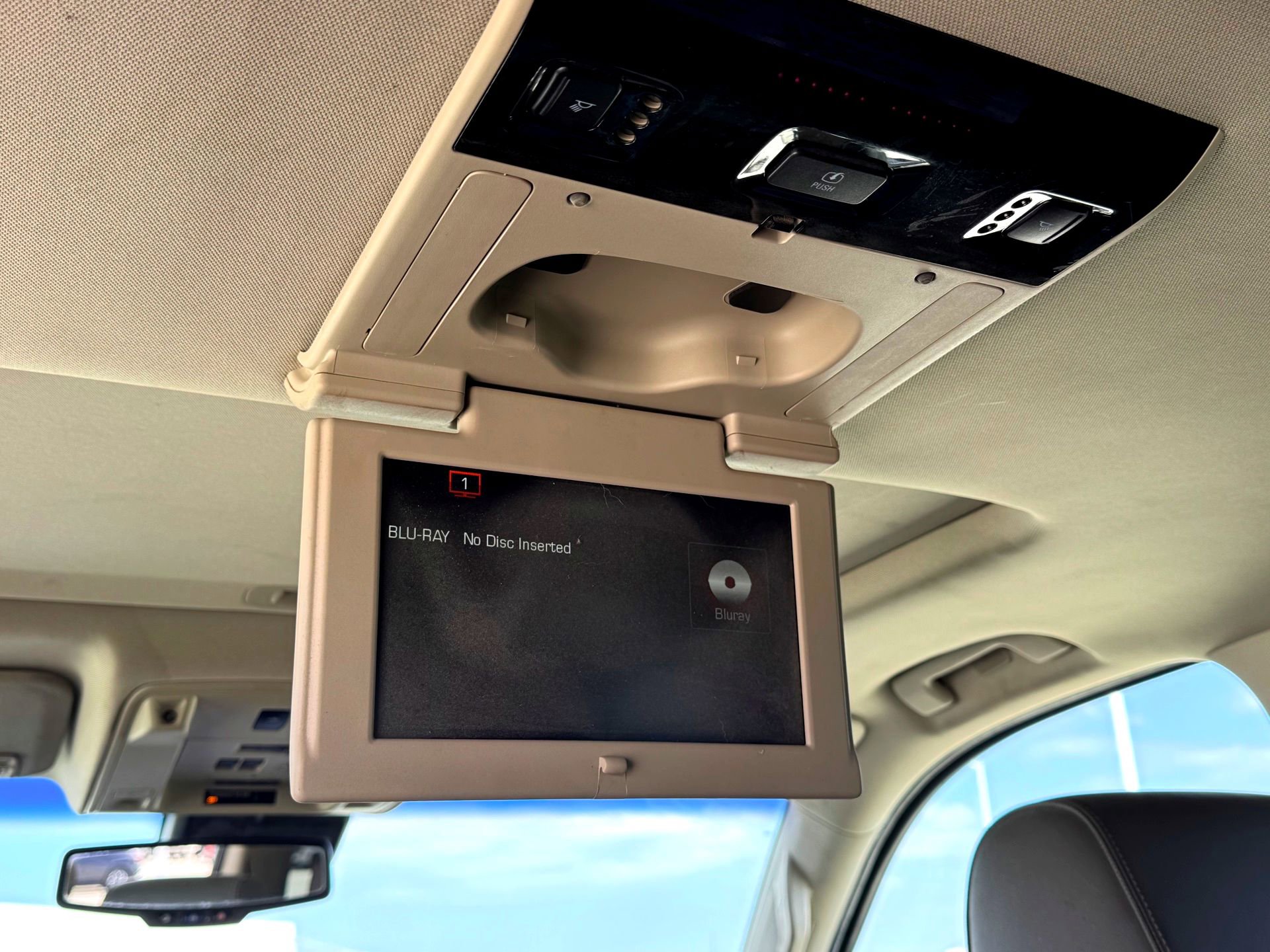 Used 2016 GMC Yukon Denali w/ Open Road Package image 24