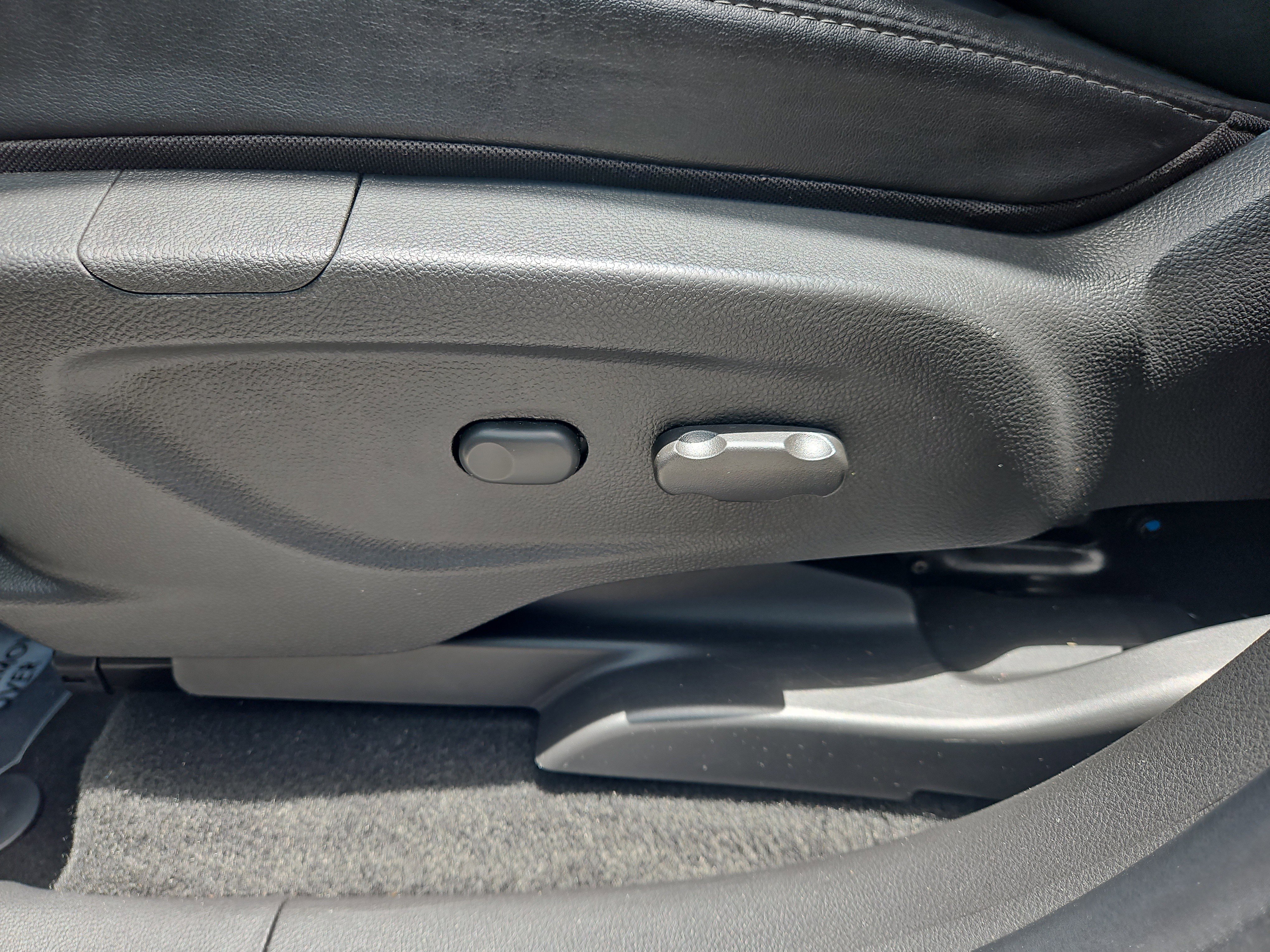 Used 2021 Buick Encore Preferred w/ Safety Package image 12